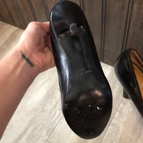 Very nice Nine West heels w/ tassels - Picture 6 of 8